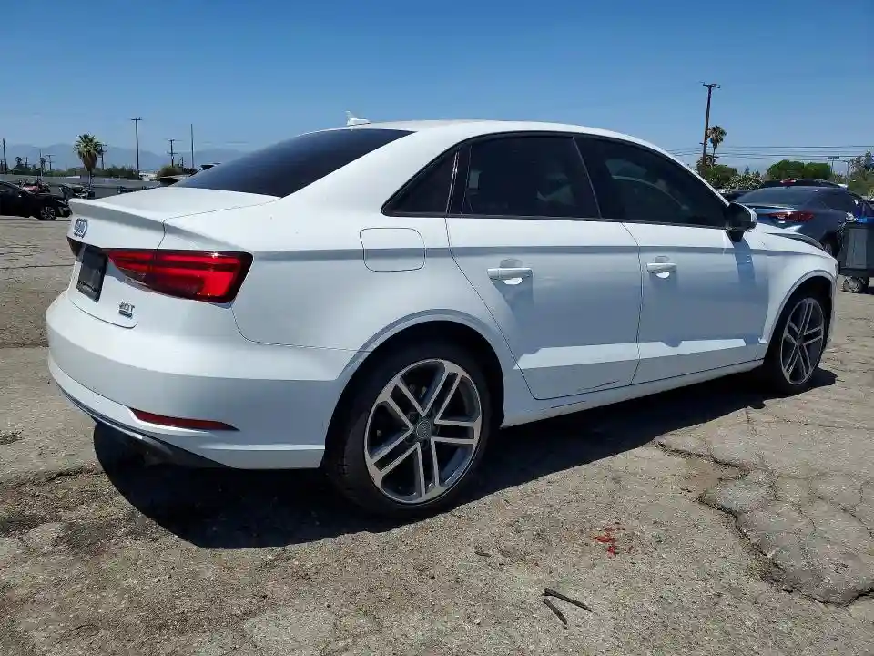 WAUB8GFF1J1035225 2018 AUDI A3-2