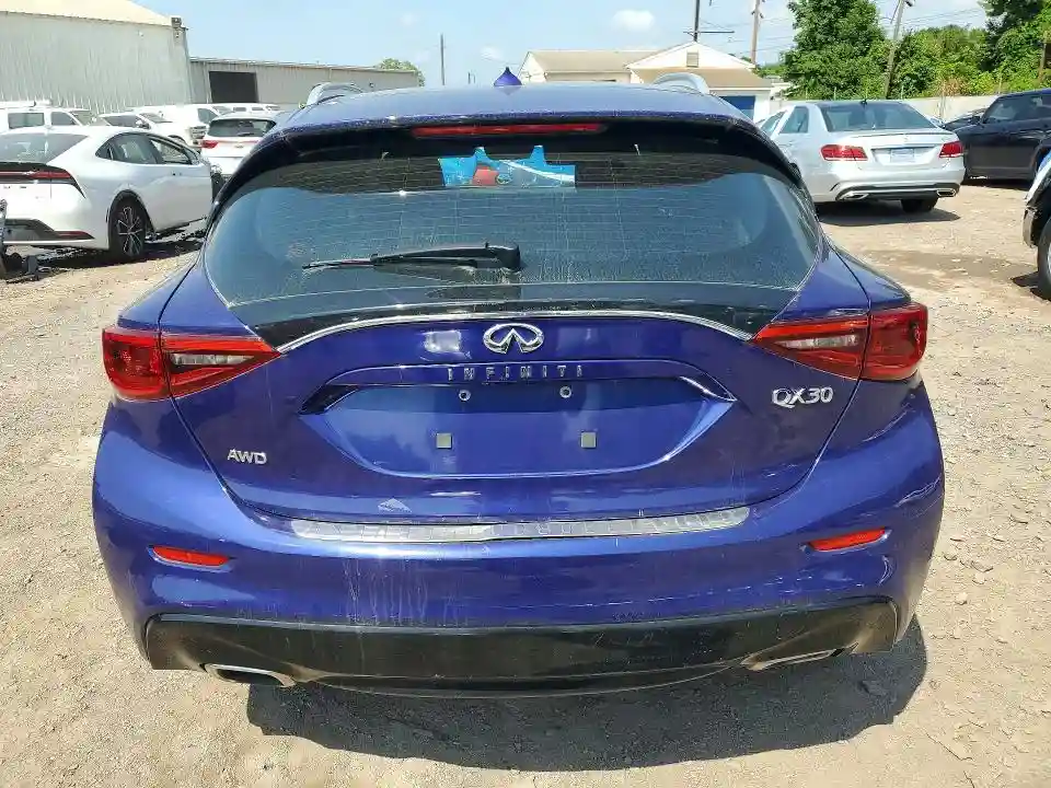 SJKCH5CP1JA056713 2018 INFINITI QX30-5