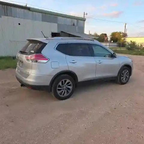 5N1AT2MV9FC862097 2015 NISSAN ROGUE-3