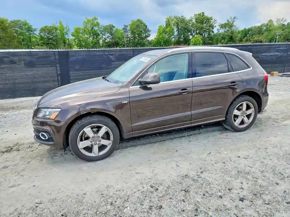 WA1DKAFP4BA004551 2011 AUDI Q5-0