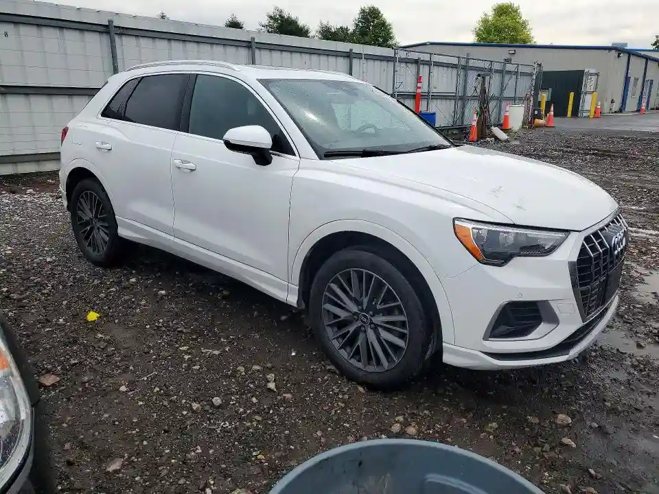 WA1AUCF39N1011117 2022 AUDI Q3-3