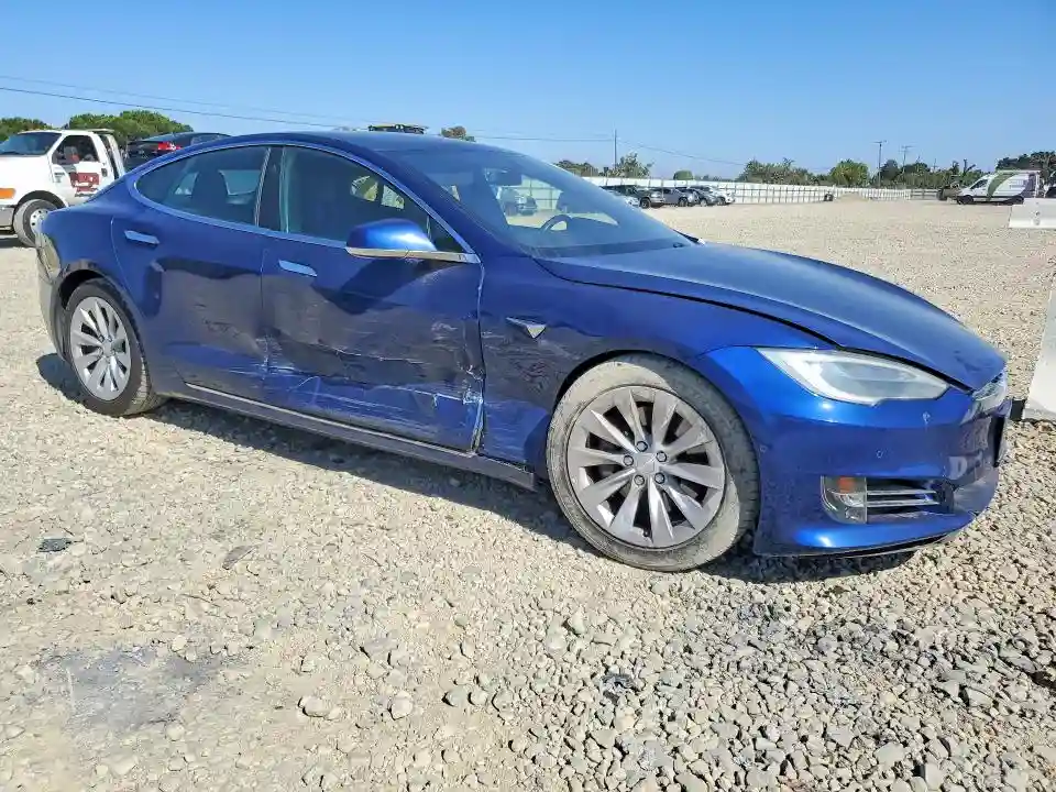 5YJSA1E2XJF247339 2018 TESLA MODEL S-3