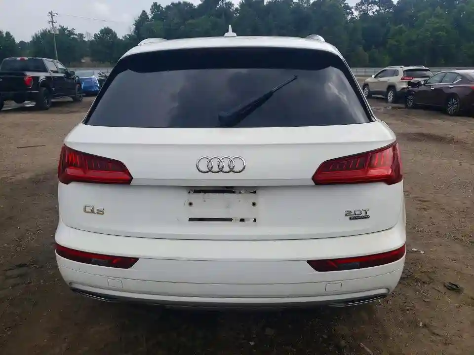 WA1ANAFY8J2008565 2018 AUDI Q5-5