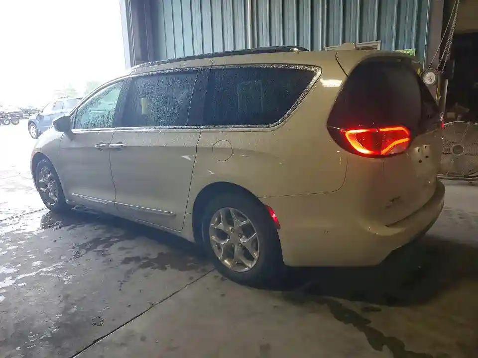 2C4RC1GG3HR560586 2017 CHRYSLER PACIFICA-1