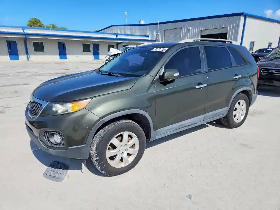 5XYKT3A13BG119344 2011 KIA SORENTO-0
