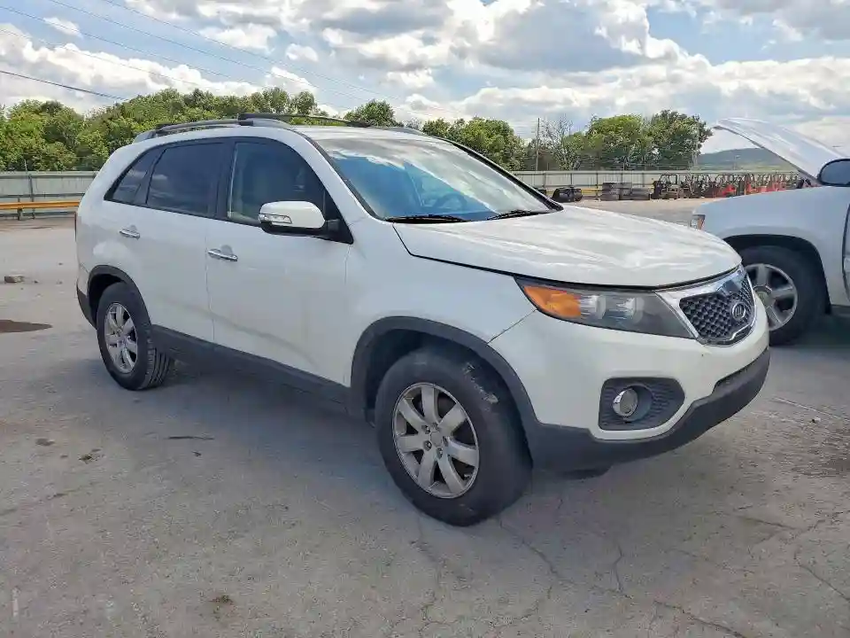 5XYKT3A66CG267890 2012 KIA SORENTO-3
