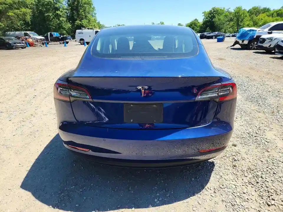 5YJ3E1EA4NF370446 2022 TESLA MODEL 3-5
