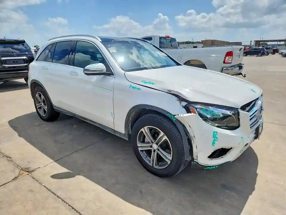 WDC0G4JB4HF132135 2017 MERCEDES-BENZ GLC-CLASS-3