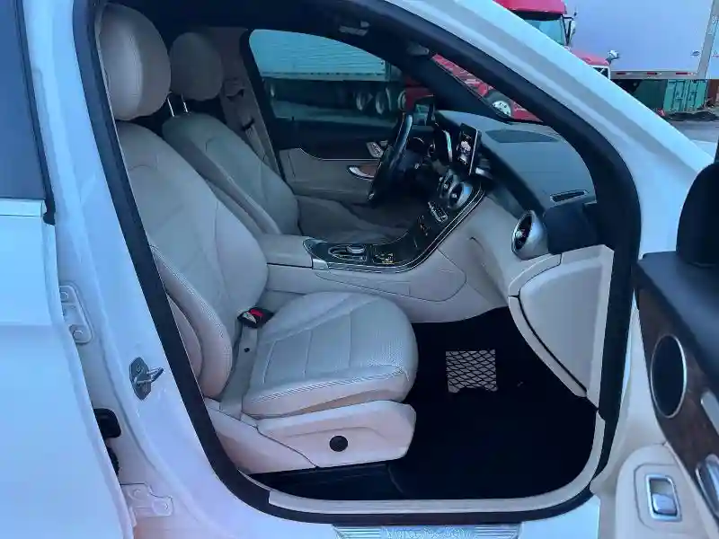 WDC0G4KB9JF438882 2018 MERCEDES-BENZ GLC-CLASS-4