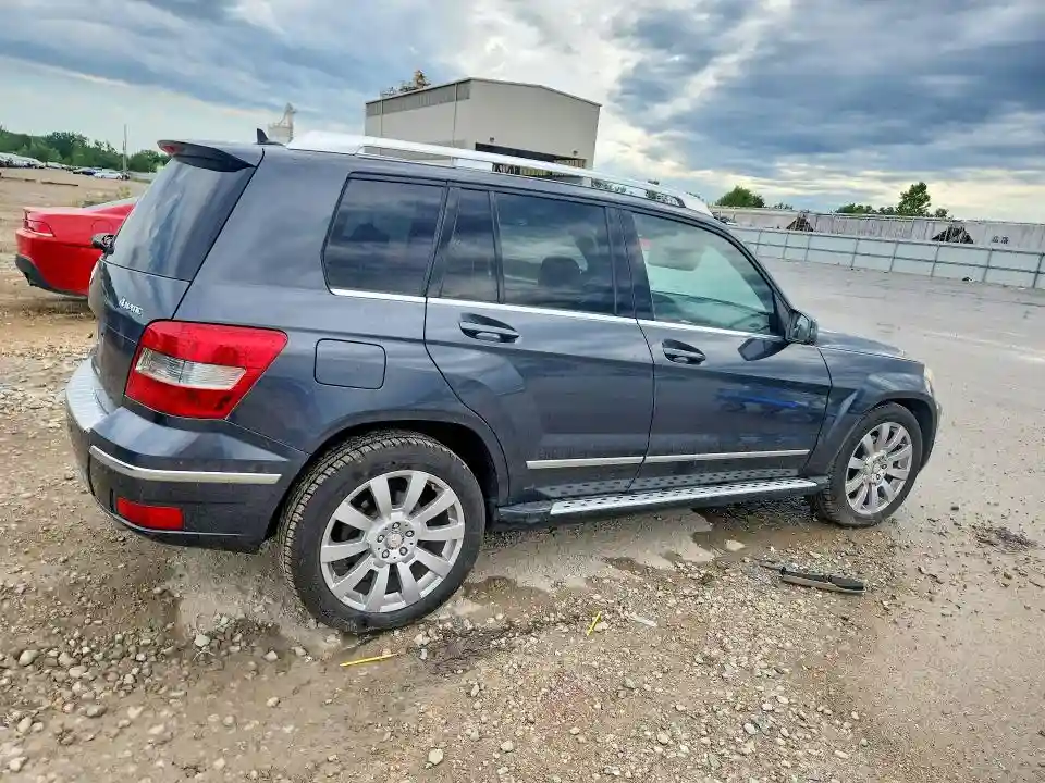 WDCGG8HBXBF557054 2011 MERCEDES-BENZ GLK-CLASS-2