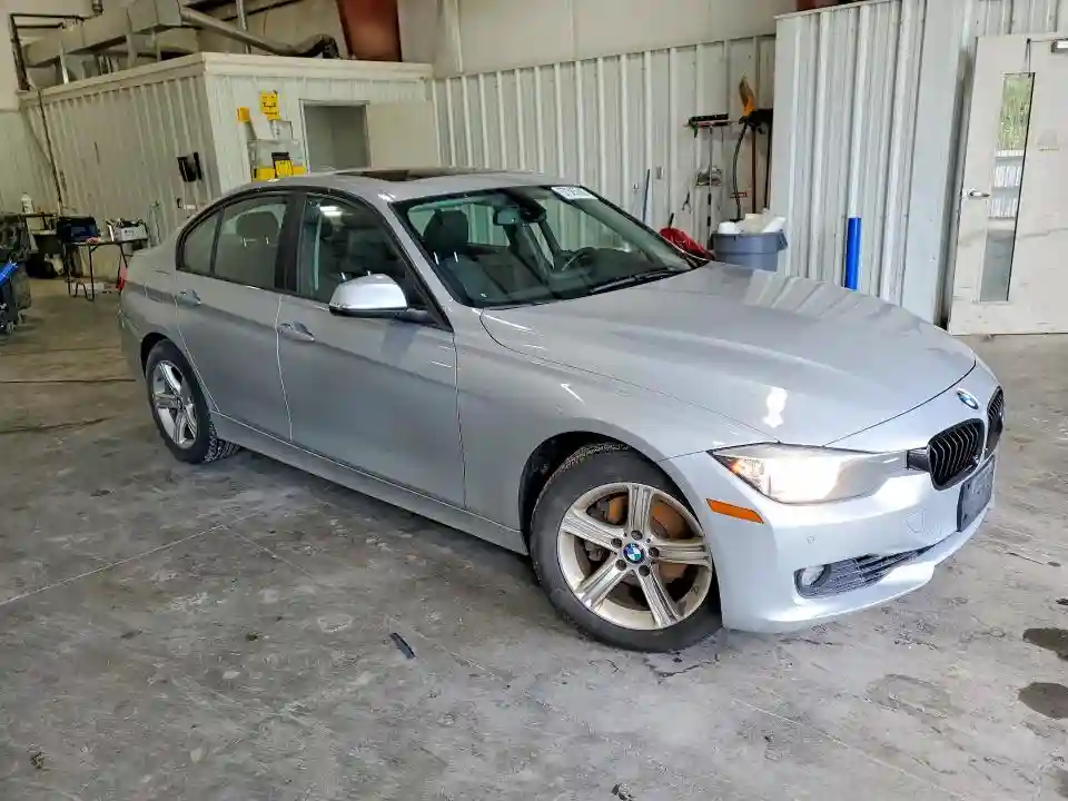 WBA3B5G58FNS19870 2015 BMW 3 SERIES-3