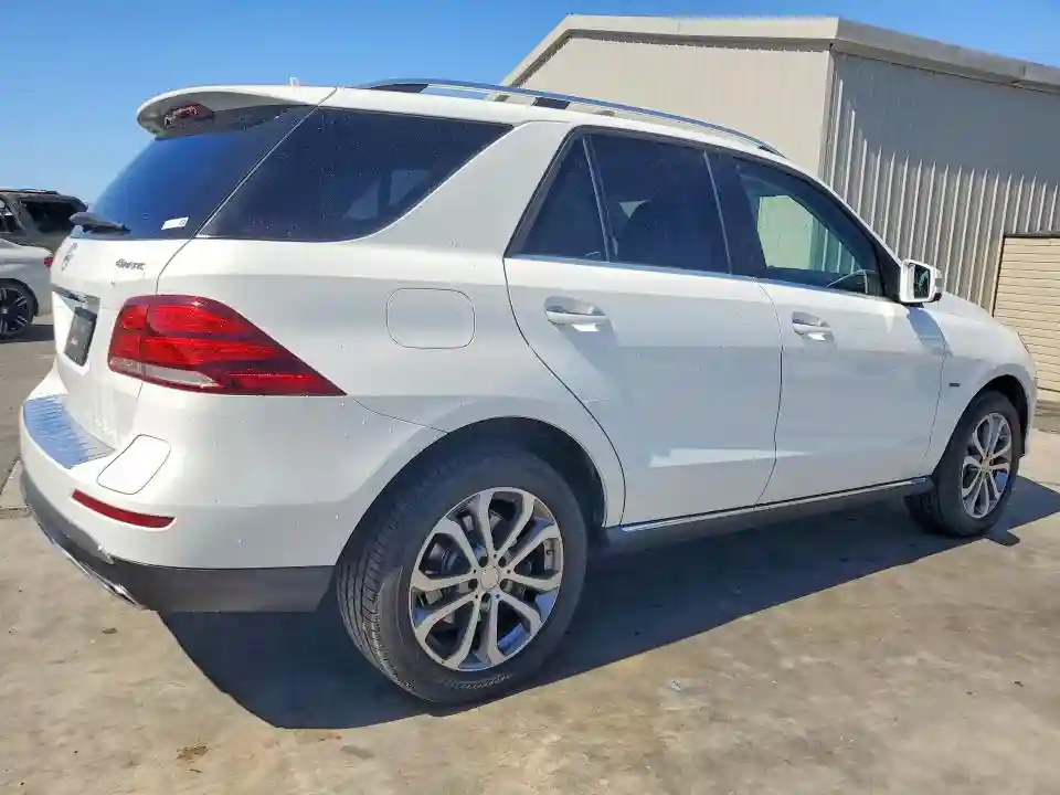 4JGDA6DB8HA814055 2017 MERCEDES-BENZ GLE-CLASS-2