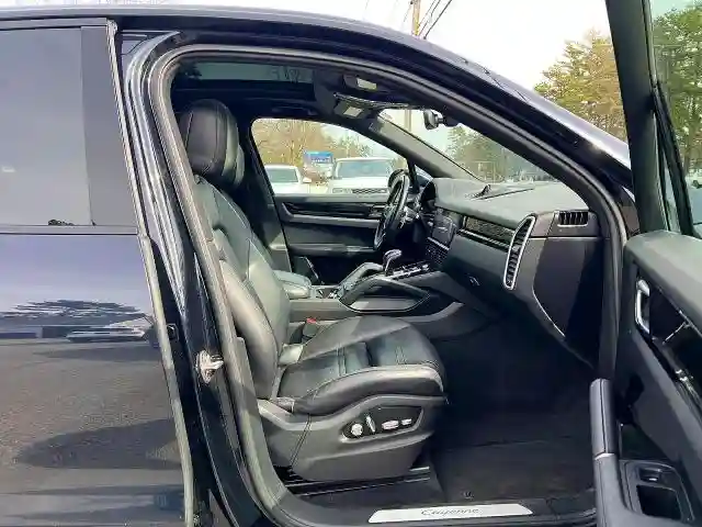 WP1AA2AY3KDA00814 2019 PORSCHE CAYENNE-4