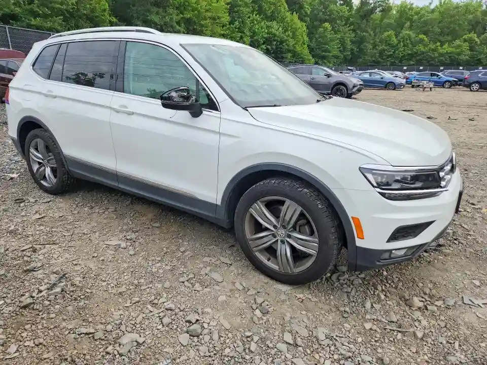 3VV5B7AX8JM045126 2018 VOLKSWAGEN TIGUAN-3