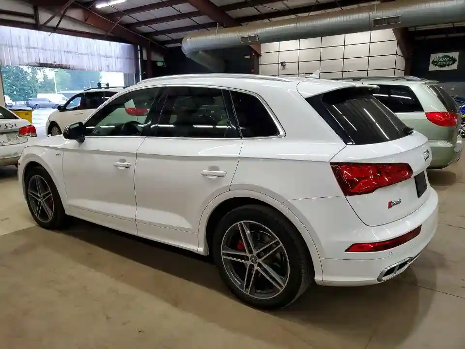 WA1A4AFY2J2213964 2018 AUDI SQ5-1