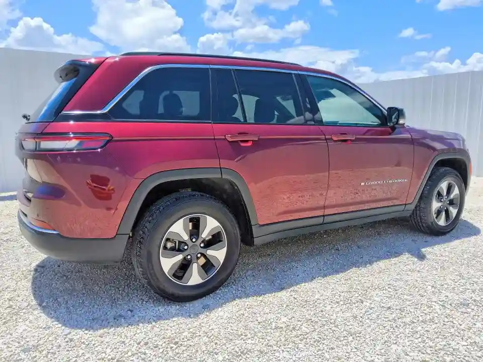 1C4RJYB61RC171677 2024 JEEP CHEROKEE-2