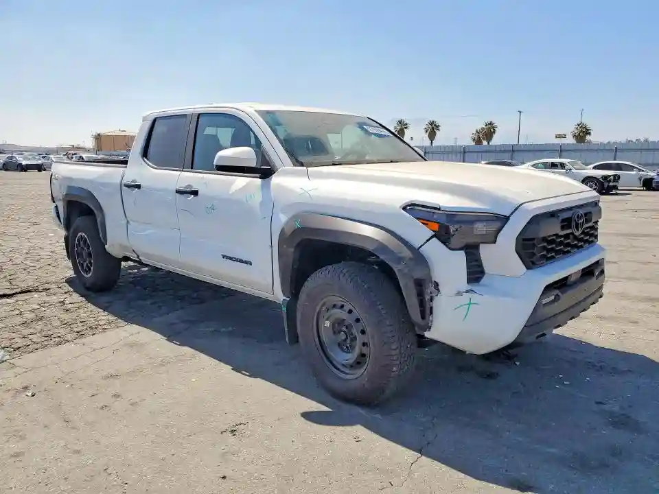 3TMLB5JN3TM232592 2026 TOYOTA TACOMA TRD-3