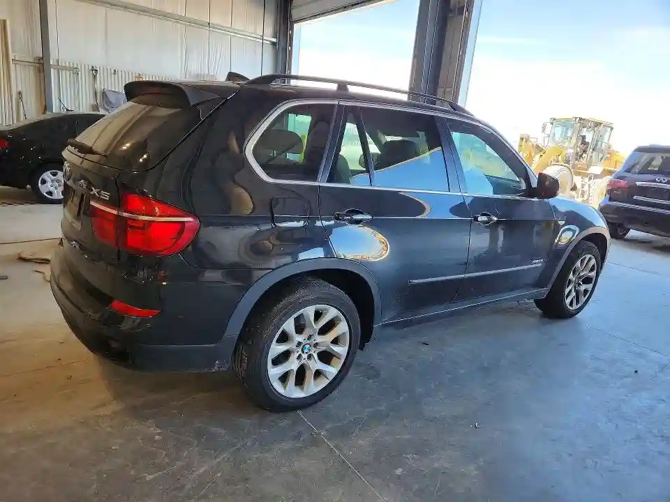 5UXZV4C52D0E06635 2013 BMW X5-2