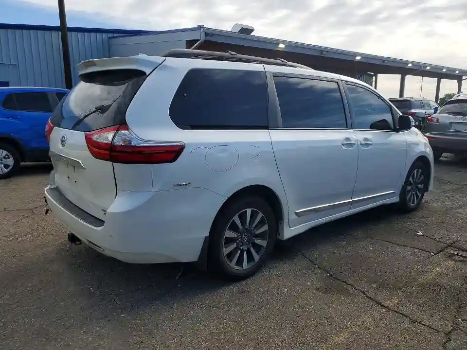 5TDDZ3DC2KS218681 2019 TOYOTA SIENNA-2