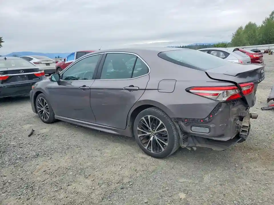 4T1B11HK4JU150328 2018 TOYOTA CAMRY-1
