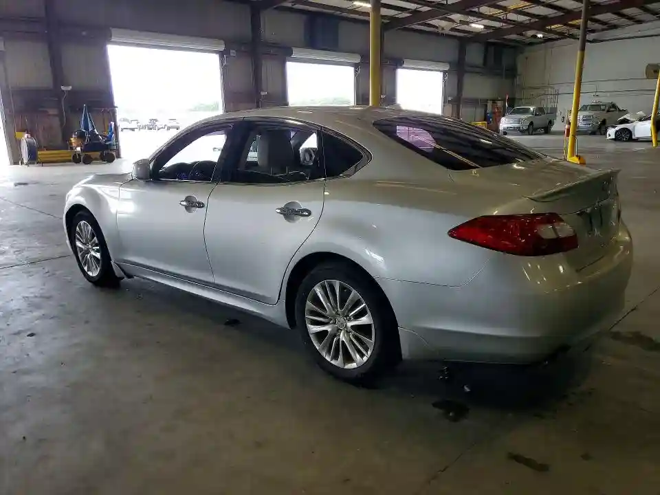 JN1BY1AP8BM320345 2011 INFINITI M37-1