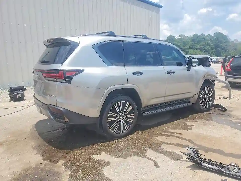 JTJGB7CXXP4036773 2023 LEXUS LX 600-2
