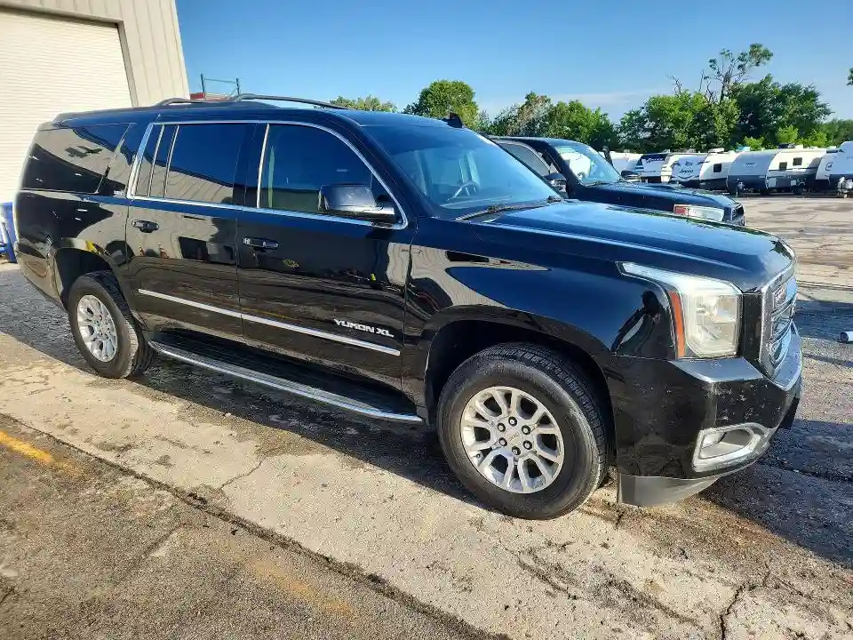 1GKS2GKC6JR366842 2018 GMC YUKON-3