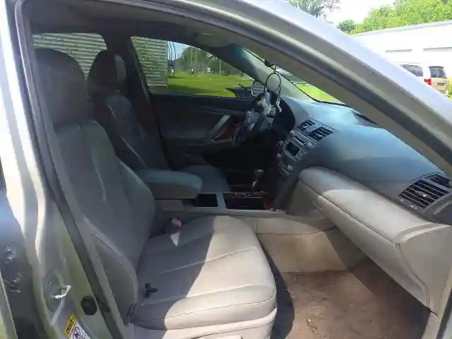 4T4BF3EKXAR029889 2010 TOYOTA CAMRY-4