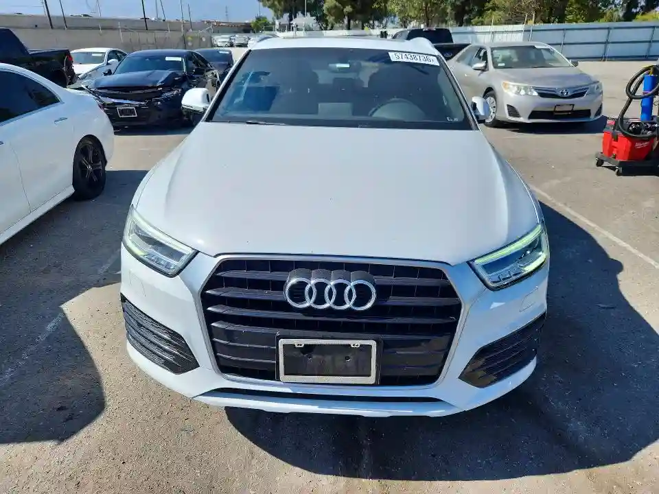 WA1JCCFS1JR032663 2018 AUDI Q3-4