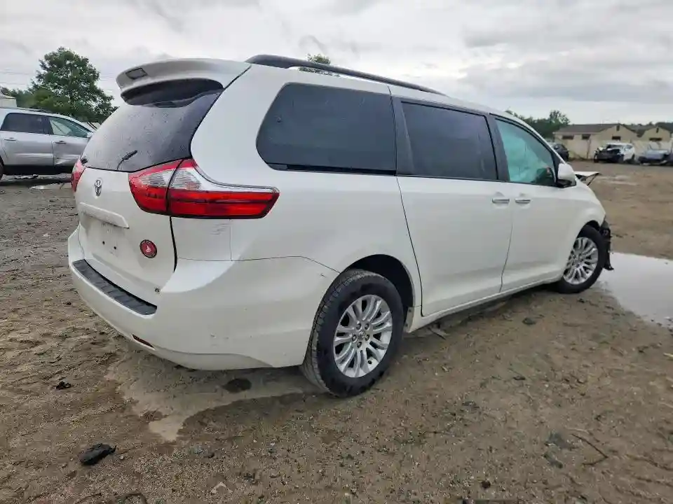 5TDYZ3DC3HS885284 2017 TOYOTA SIENNA-2