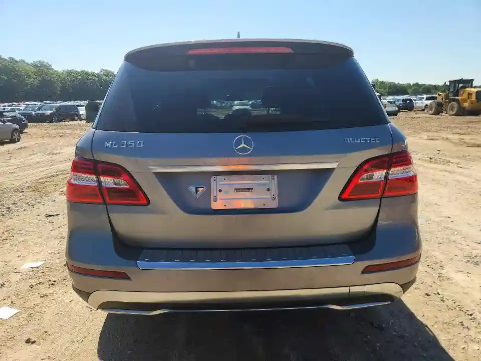4JGDA2EB5CA025054 2012 MERCEDES-BENZ M-CLASS-5