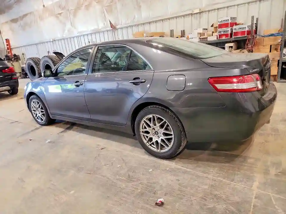 4T4BF3EK2BR126747 2011 TOYOTA CAMRY-1