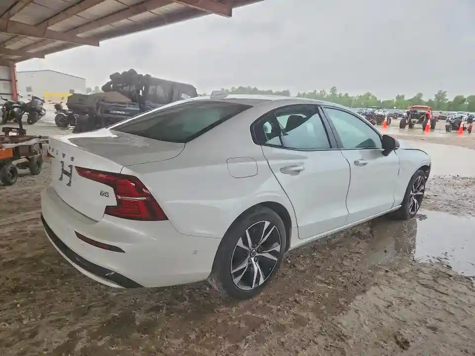 7JRL12FL3RG281322 2024 VOLVO S60 PLUS-2