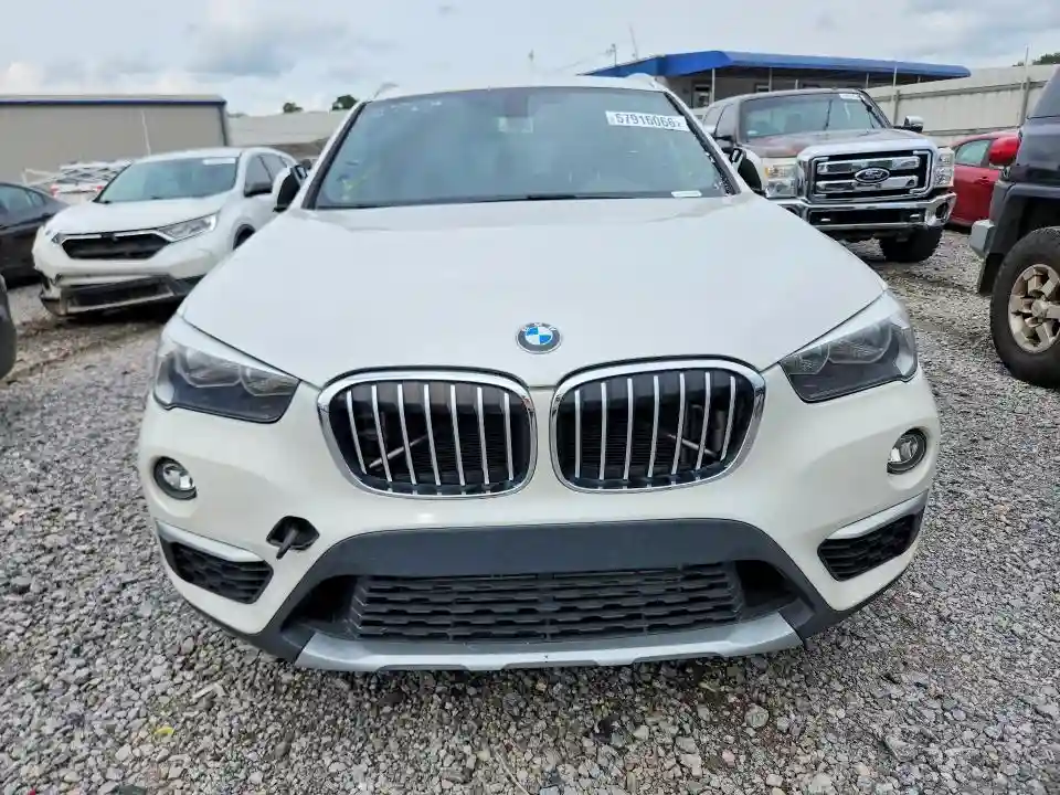 WBXHU7C31J5H42519 2018 BMW X1-4