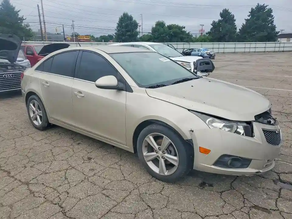 1G1PE5SB3E7370491 2014 CHEVROLET CRUZE-3