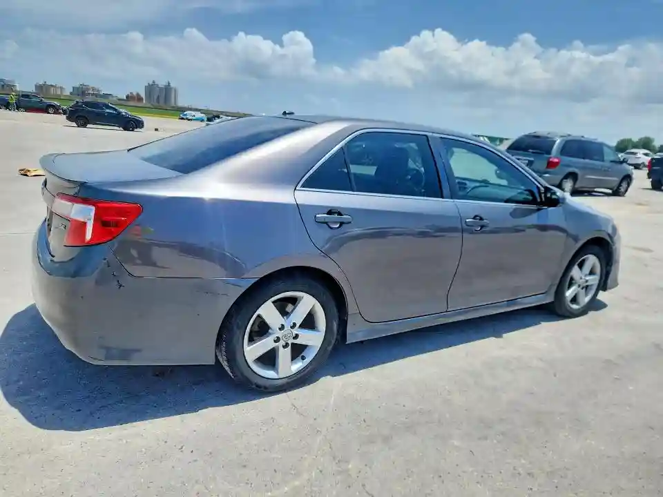 4T1BF1FK9DU259425 2013 TOYOTA CAMRY-2