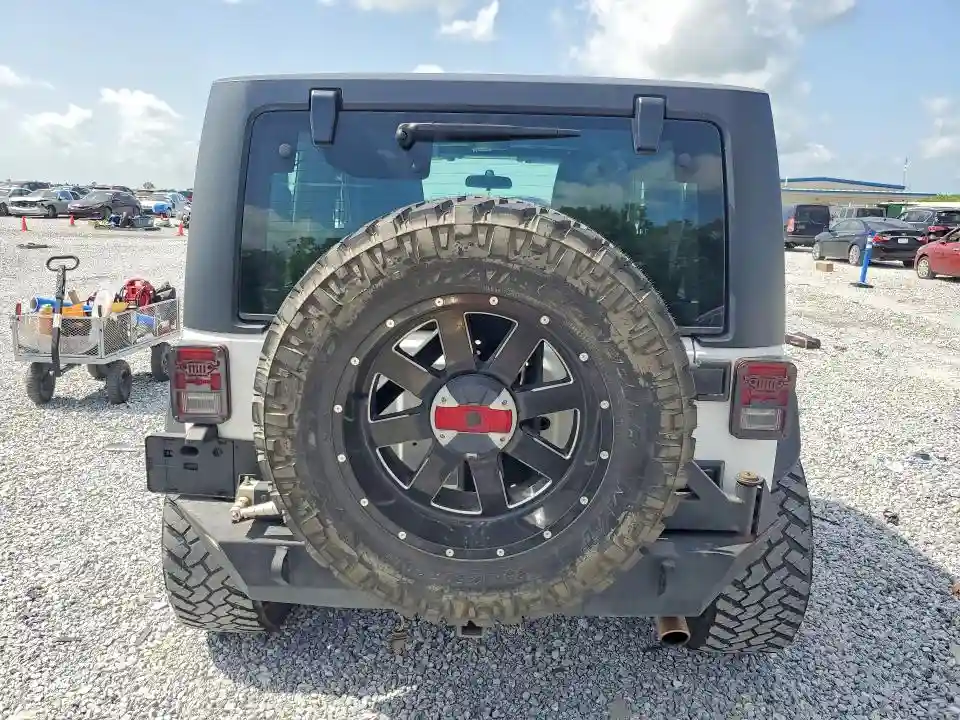 1J4AA2D10BL568065 2011 JEEP WRANGLER-5