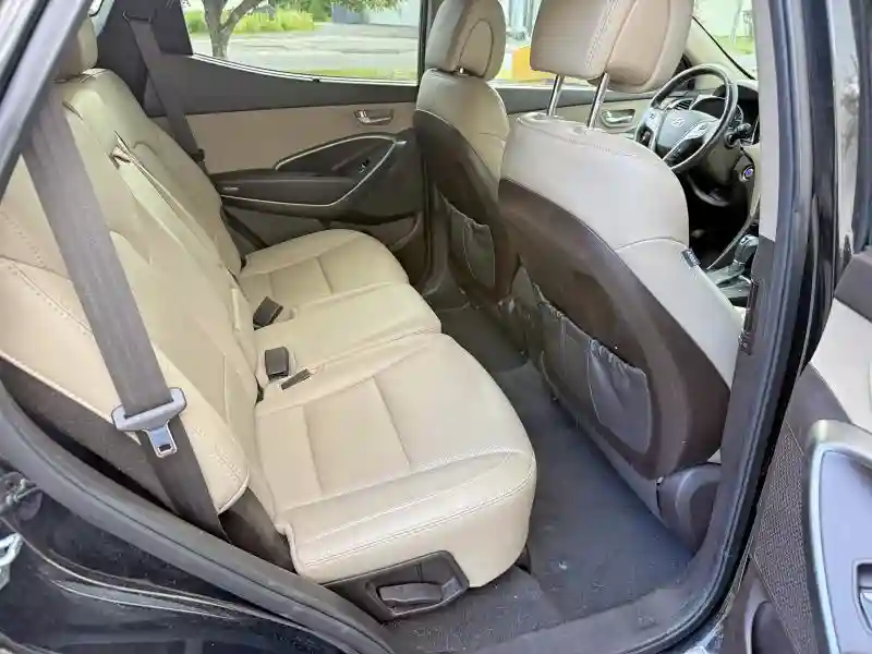 5XYZUDLB4HG408541 2017 HYUNDAI SANTA FE-5