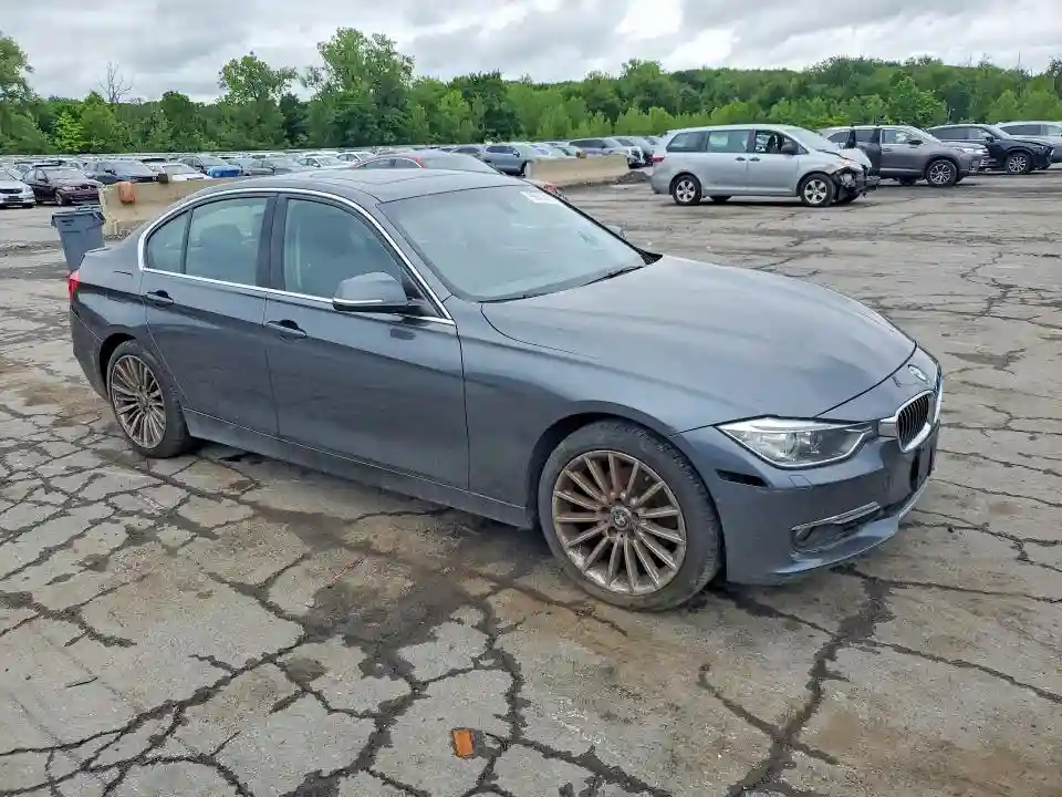 WBA3B5C59DF138941 2013 BMW 3 SERIES-3