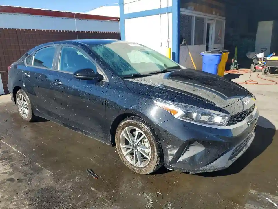 3KPF24AD5PE666902 2023 KIA FORTE-3