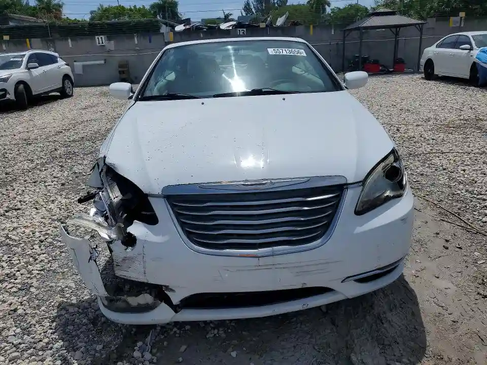 1C3BCBEB1DN533011 2013 CHRYSLER 200-4