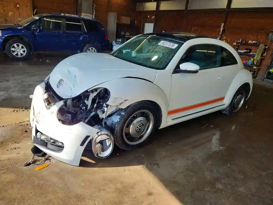 3VWJP7AT4DM630217 2013 VOLKSWAGEN BEETLE-0