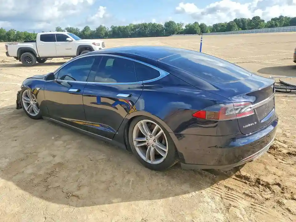 5YJSA1S28FF085125 2015 TESLA MODEL S-1
