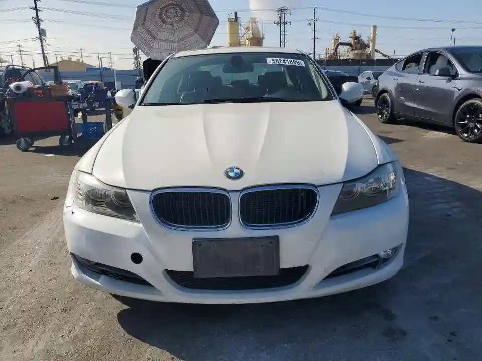 WBAPH5G54BNM80620 2011 BMW 3 SERIES-4