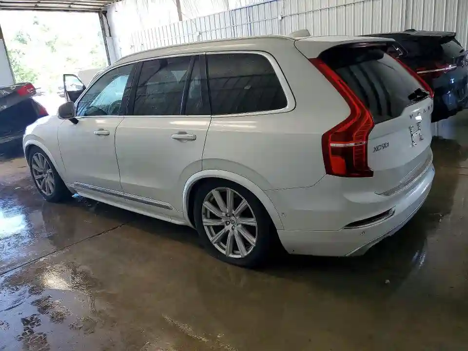 YV4A22PL1H1152463 2017 VOLVO XC90-1