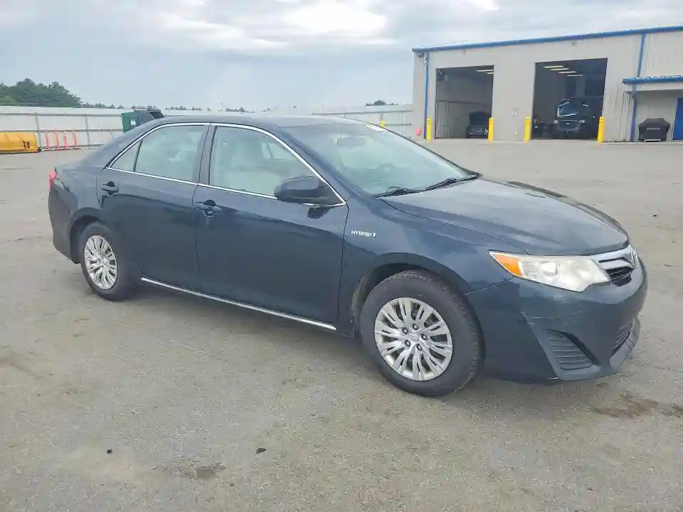4T1BD1FKXEU123232 2014 TOYOTA CAMRY SOLA-3