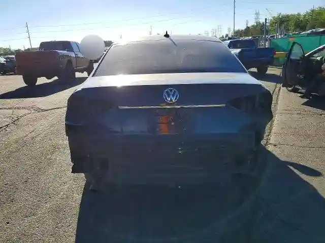 1VWDT7A33HC082484 2017 VOLKSWAGEN PASSAT S A-5