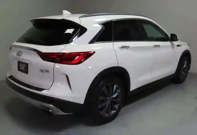 3PCAJ5M32KF132328 2019 INFINITI QX50-2