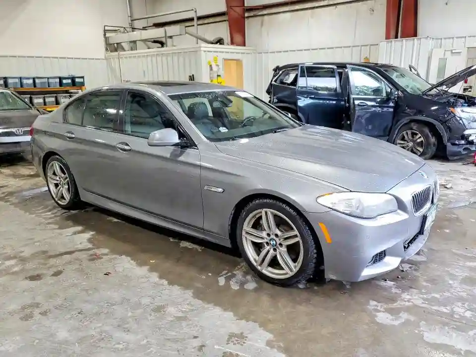 WBAFU7C5XDDU72670 2013 BMW 5 SERIES-3