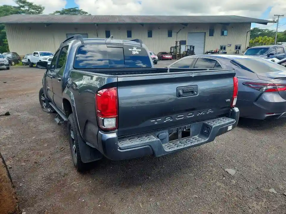 3TMAZ5CNXHM028265 2017 TOYOTA TACOMA-1